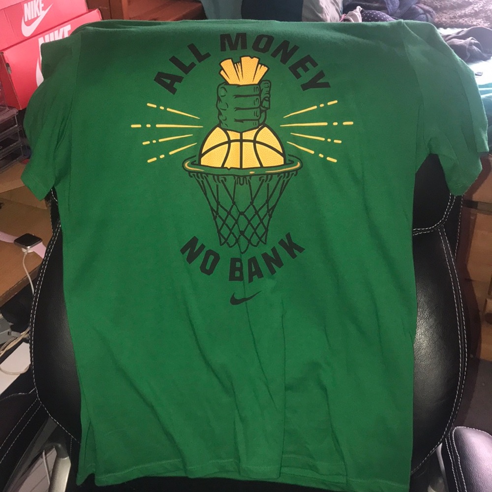 Men’s Nike Basketball T-shirt